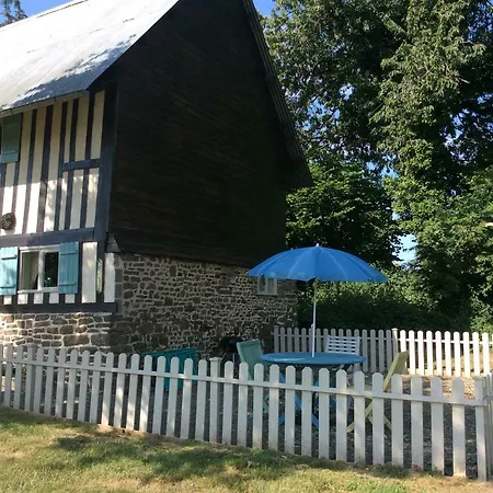 Semesterbostad Maison May La Petite Grange
